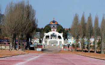 成吉思汗陵风景图