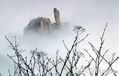 飞来石风景图