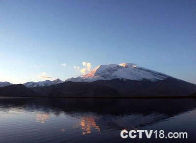 慕士塔格峰风景图